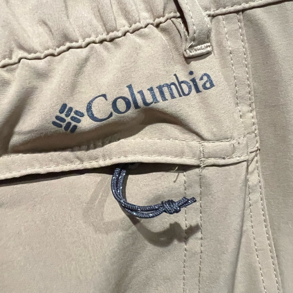 Columbia Men's Cargo Pants in Tan Size 30/40 NWOT - Picture 3 of 4